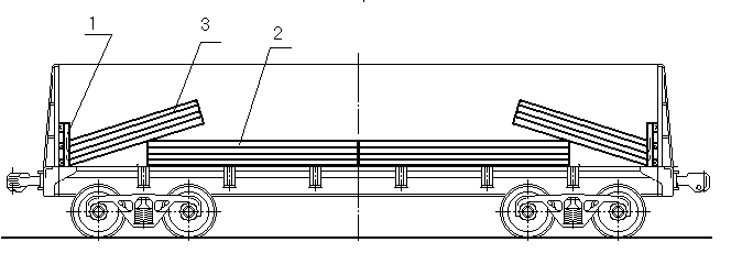 вдоль каждой боковой стены четырьмя штабелями
