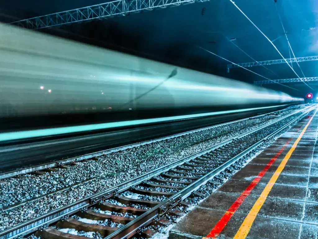 Грузовой поезд 1000 метров