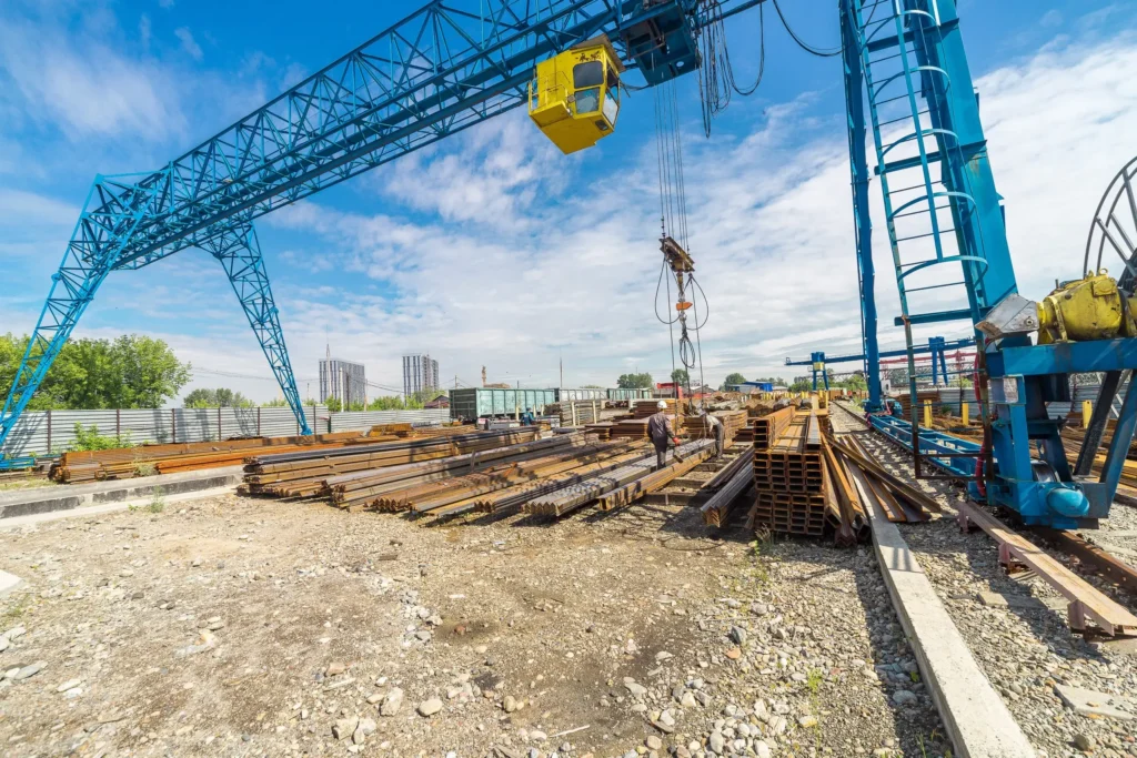 Уголок металлический в Иркутске