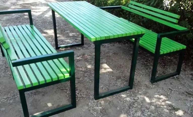 Труба профильная 50x25x2 мм по цене 153 рубля за 1 метр