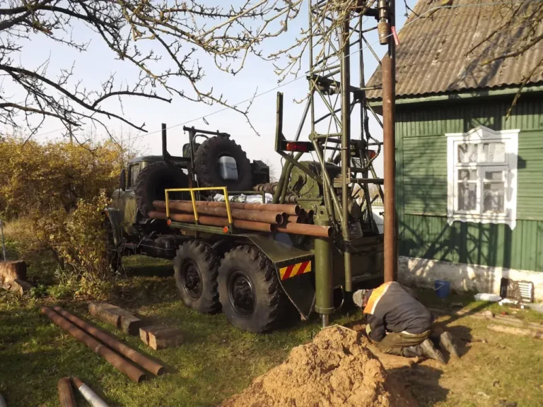 Труба для скважины 108х4 мм по цене 790,5 ₽ за 1 метр